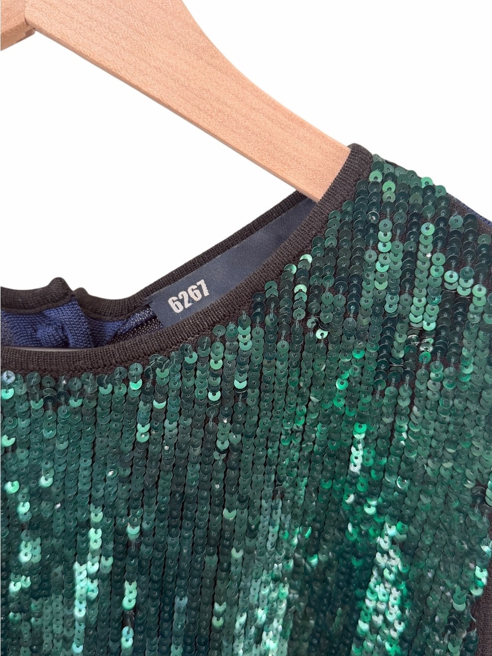 6267 Silk Beaded Sequin Sleeveless Sweater - Picture 2 of 7